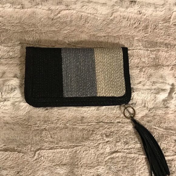 𝅺: : 70s / 80s Inspired Woven Wicker Style Clutch Wristlet with Tassel : : - Picture 2 of 13